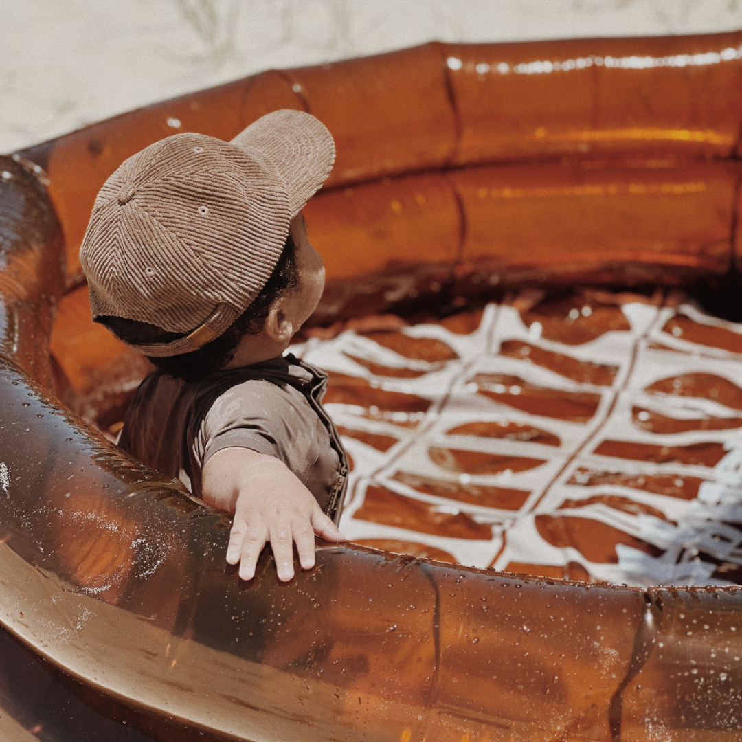 Hourglass Amber Pool