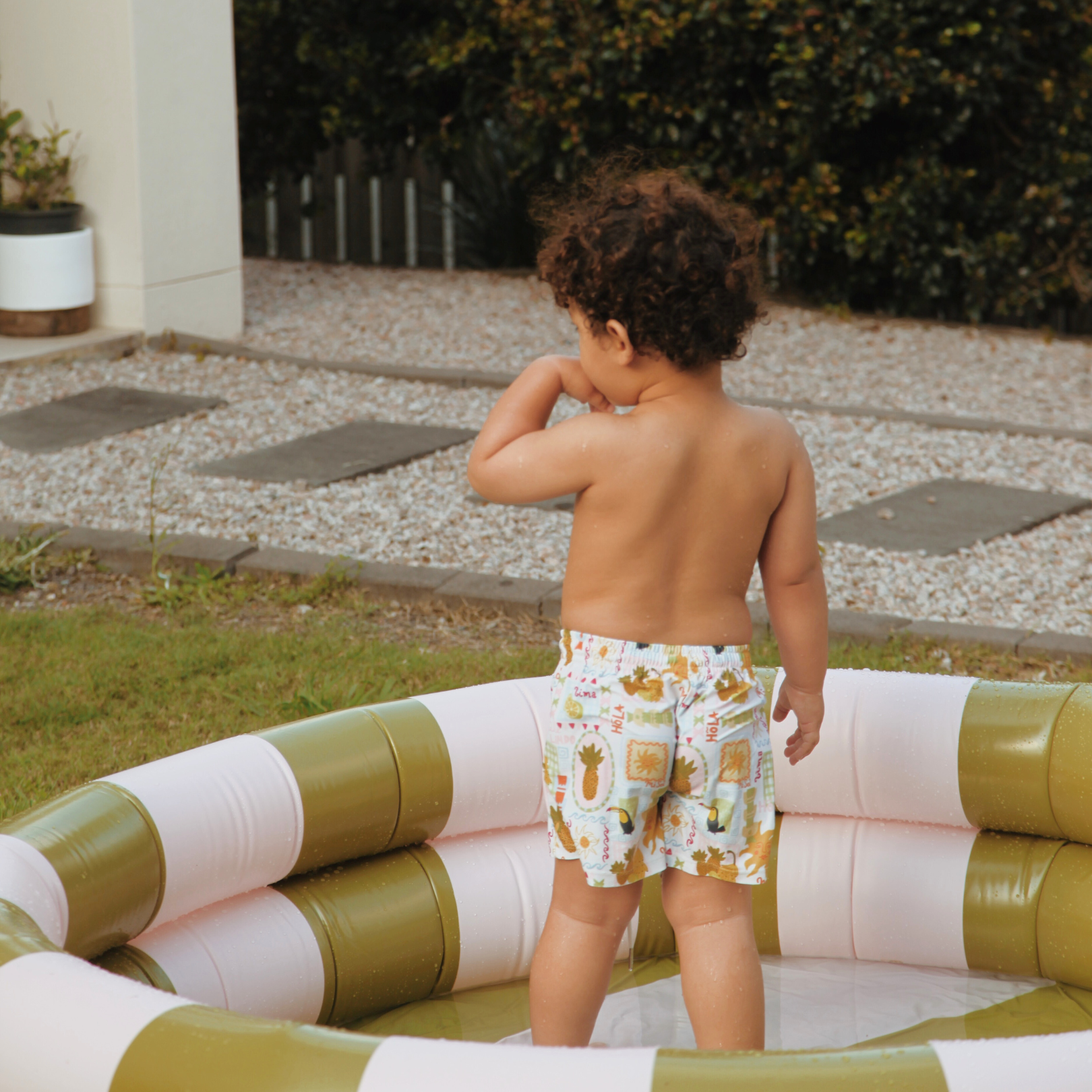 Bubbly Bev Pool