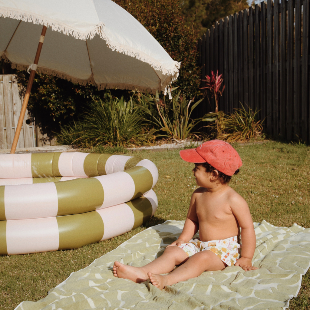 Bubbly Bev Pool