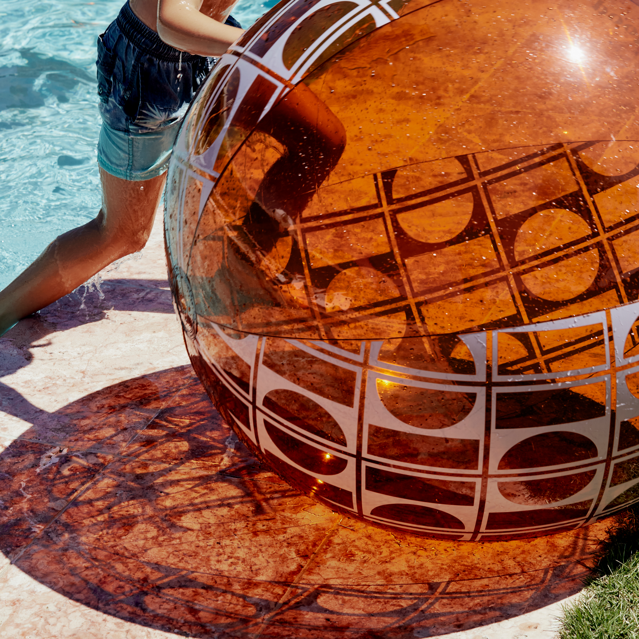 Hourglass Amber Luxe Beach Ball